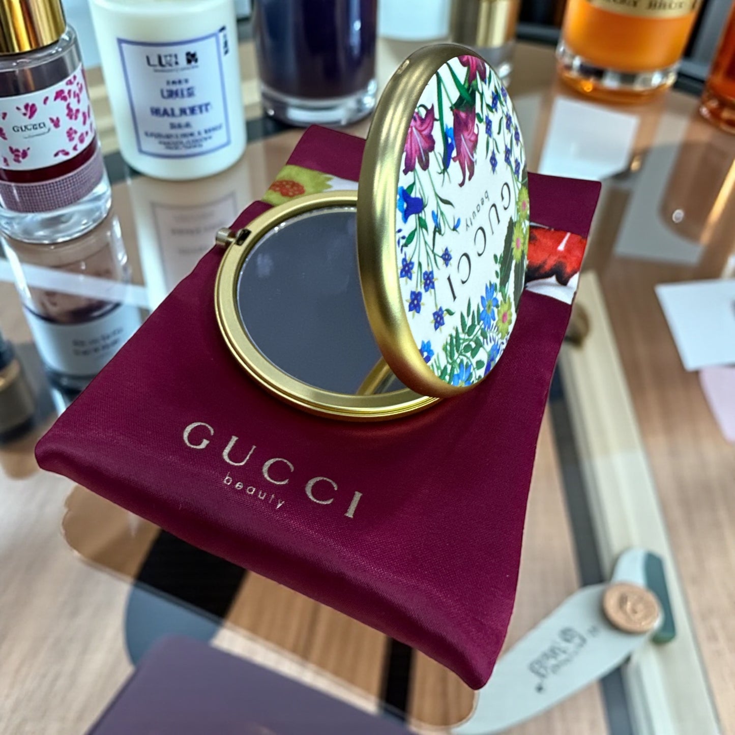 Gucci Beaute Floral Compact Mirror with Silk Pouch