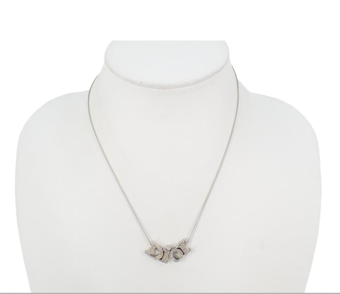 DIOR CRYSTAL LOOSE LETTERS NECKLACE SILVER - Clairely Amazing