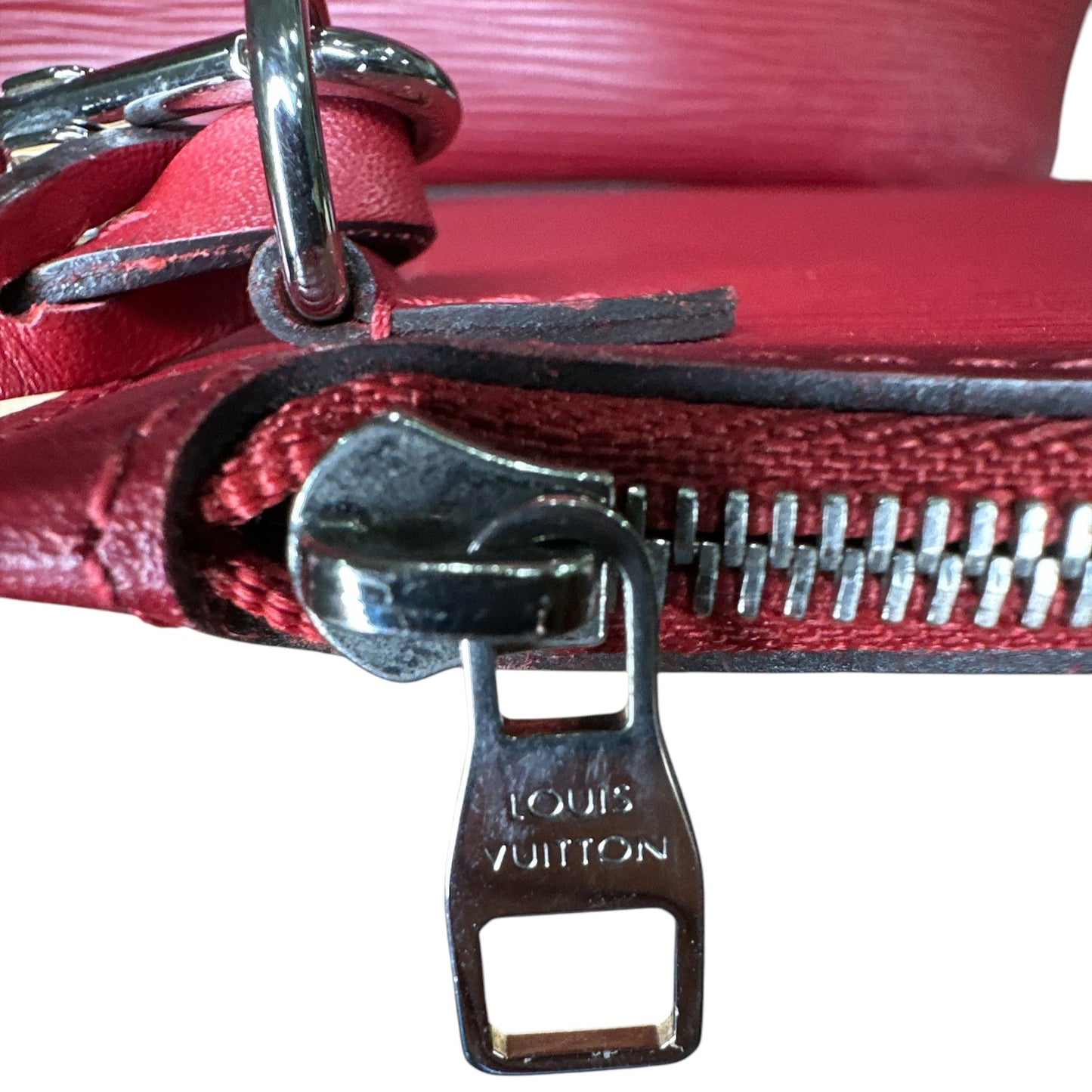 LOUIS VUITTON
Neverfull MM Leather Tote - Clairely Amazing