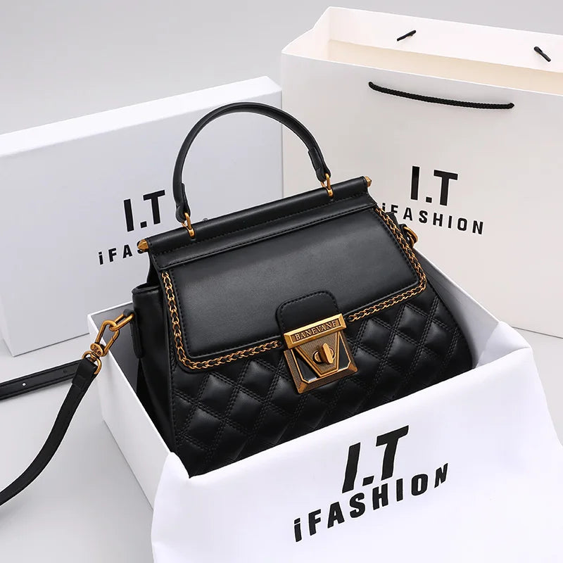 Diamond Grid Small Shoulder Bag