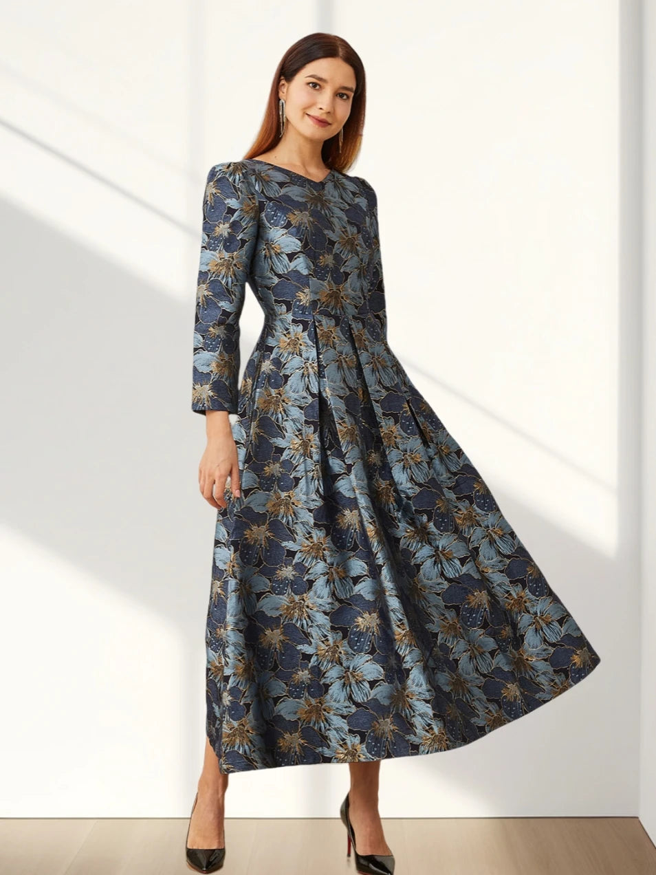 Elegant Floral Jacquard Maxi Dress