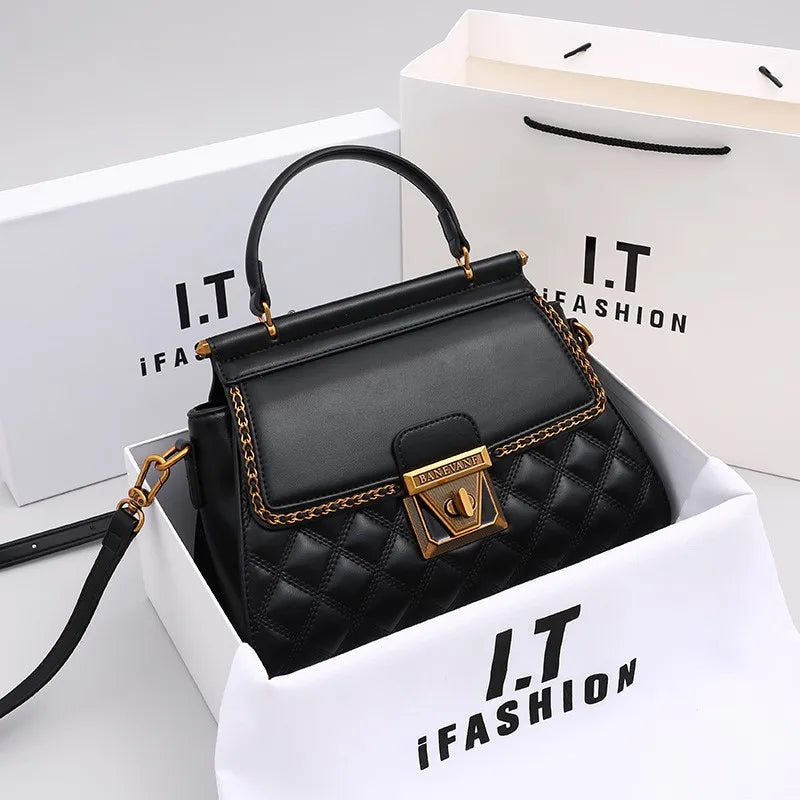 Diamond Grid Small Shoulder Bag
