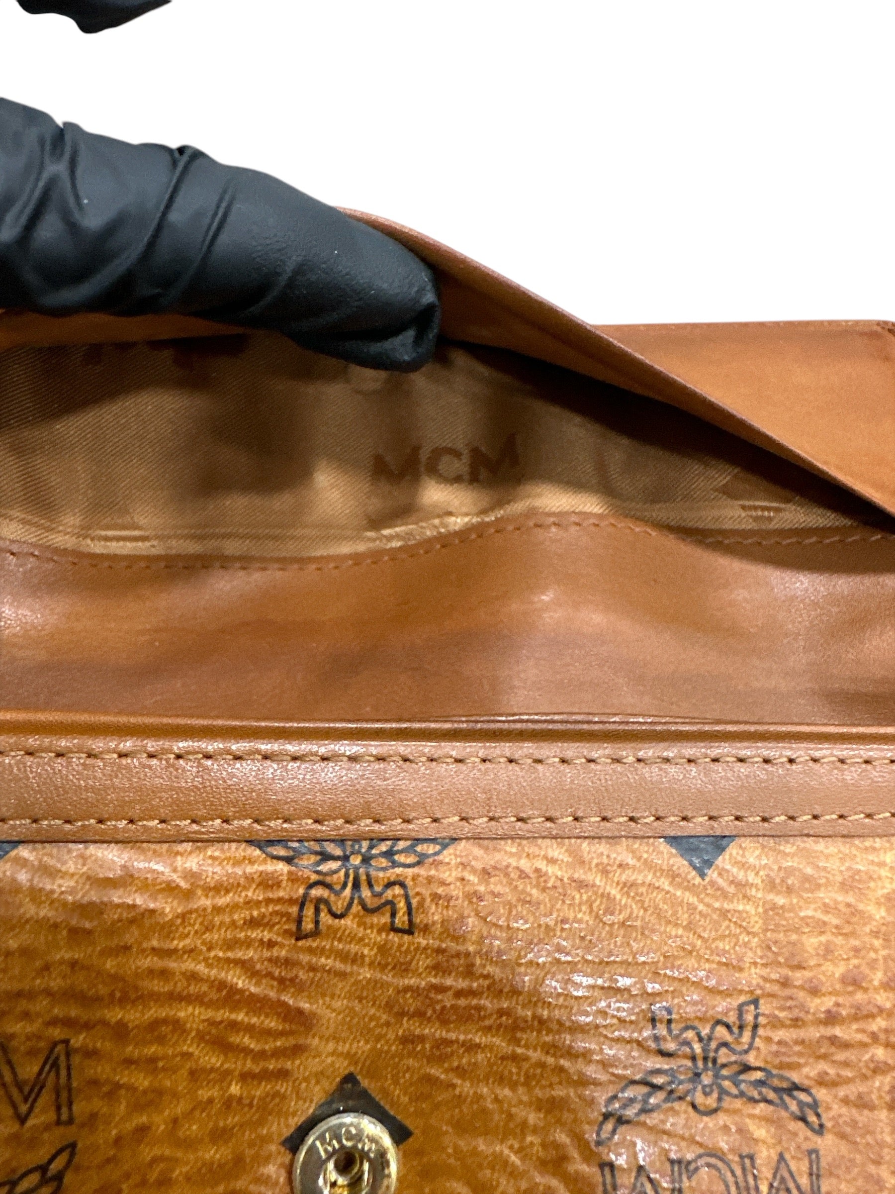 MCM Wallet COGNAC - Clairely Amazing