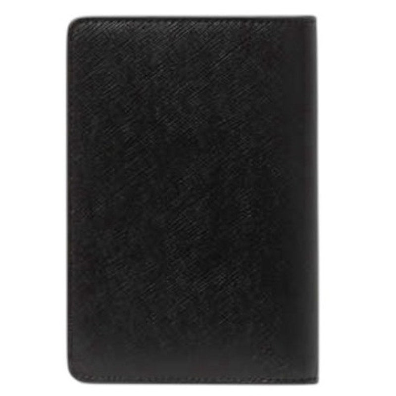 Kate Sapde Madison Passport Holder NWT