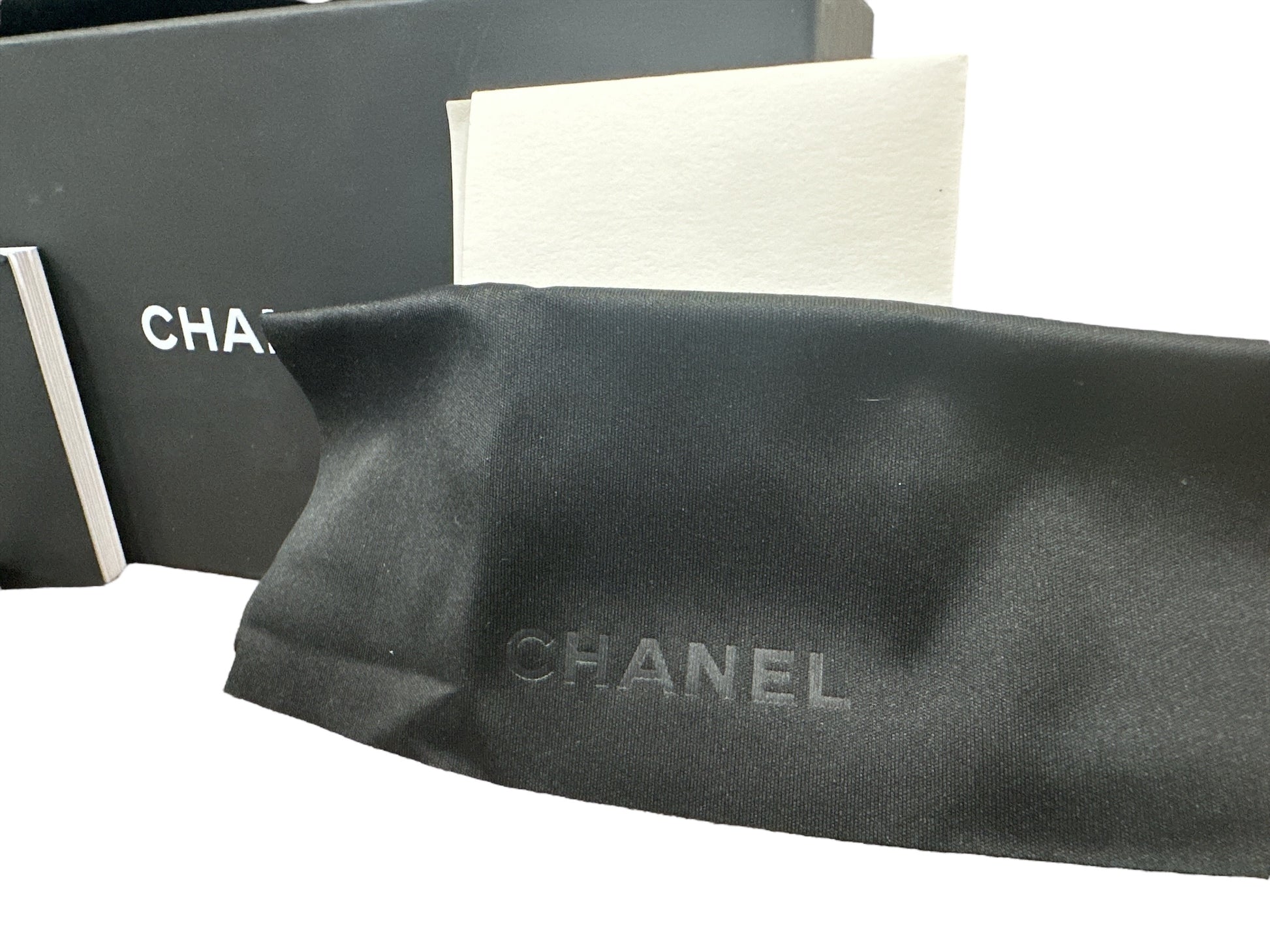 Chanel CC White Bows on Side Sunglasses - Clairely Amazing