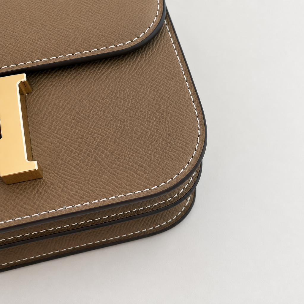 👑 Structured H-Clasp Crossbody Bag – Fashion Collection