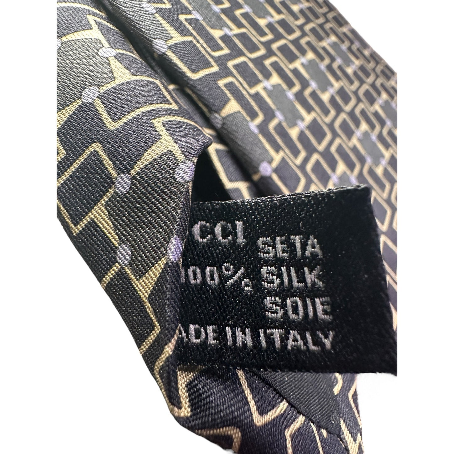 Elegant Gucci Silk Necktie
