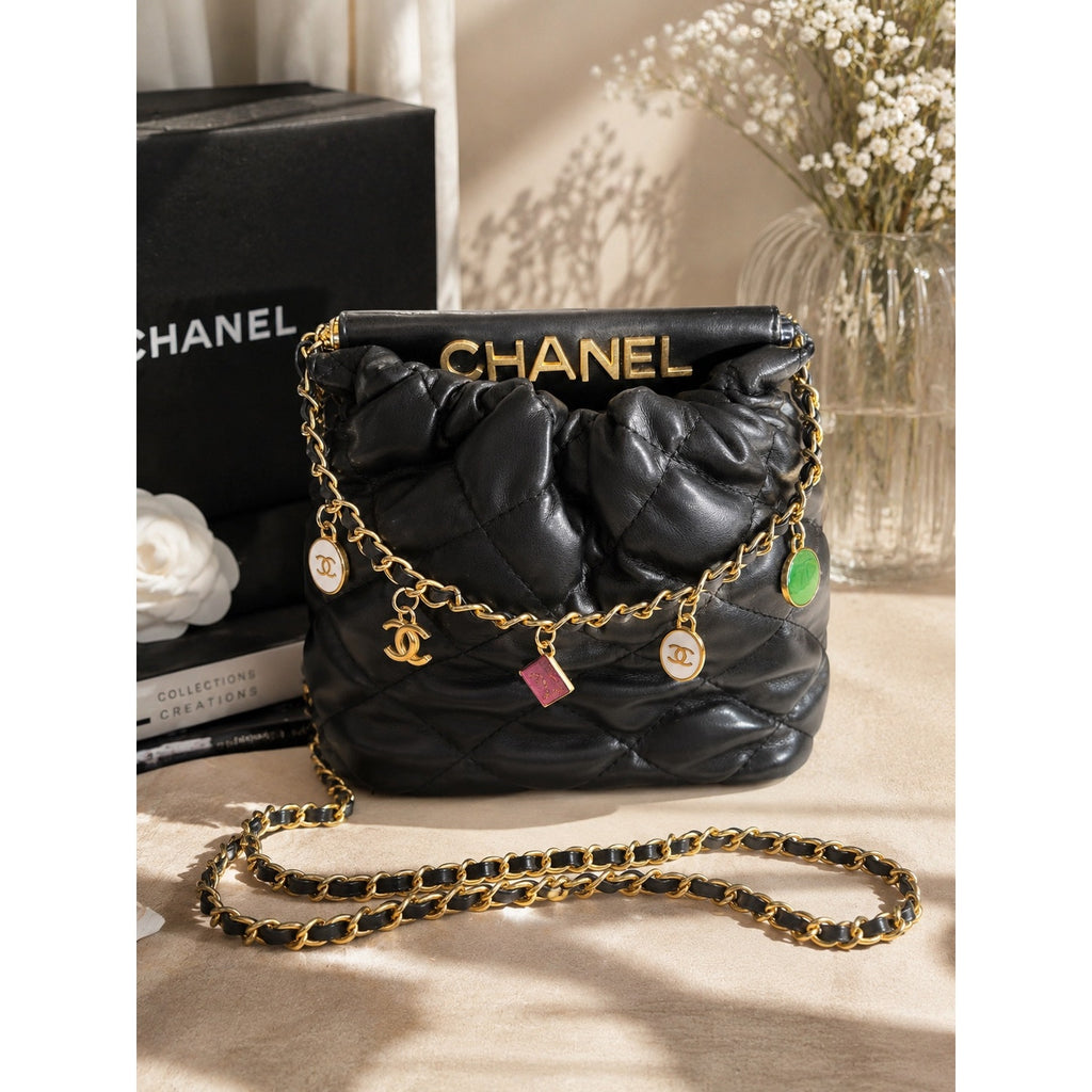CHANEL Beauté Charm Crossbody Bag Black Quilted Gold Chain GWP VIP Gift