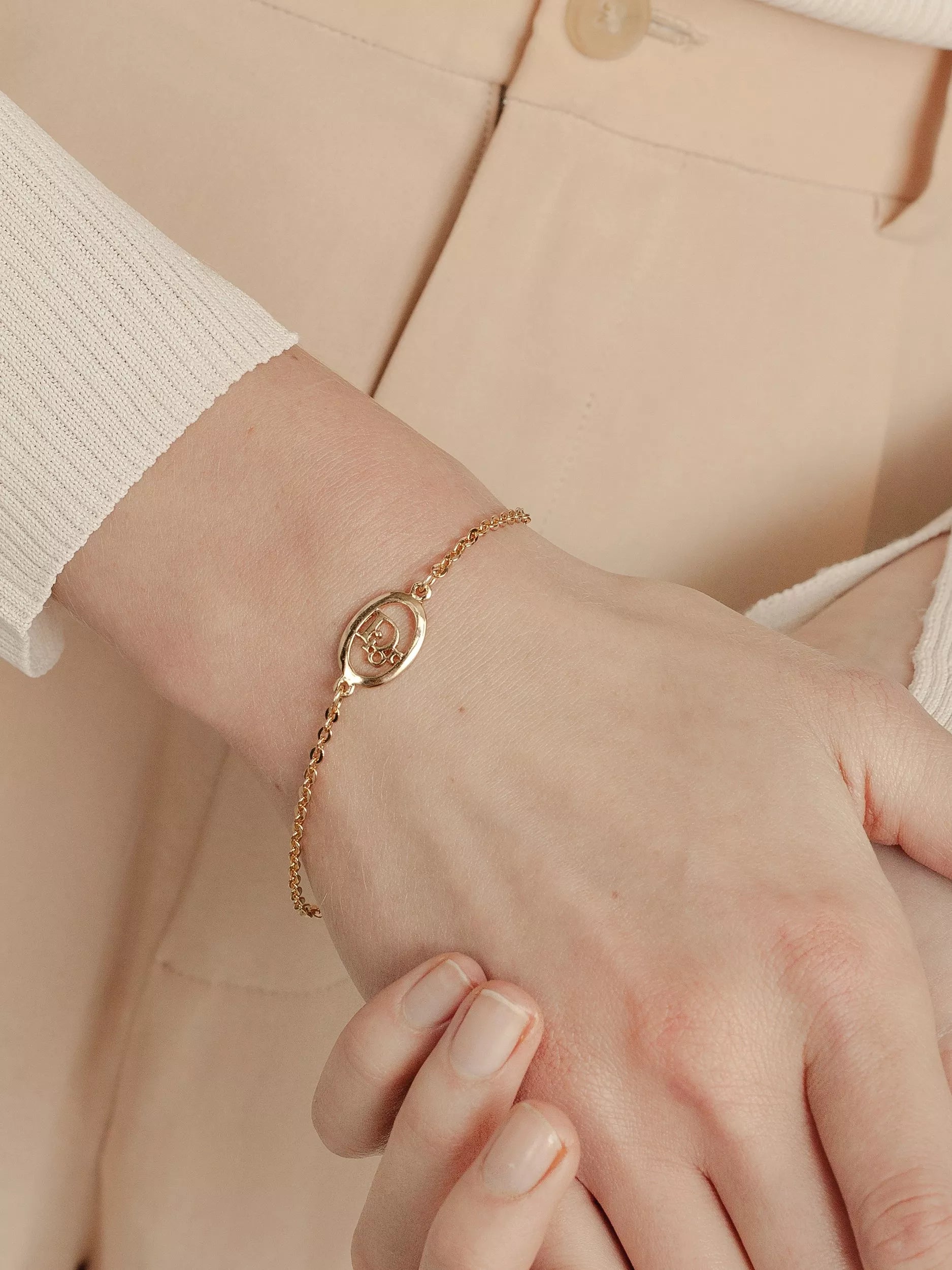 Christian Dior 22ct Gold Plated Oval Logo Chain Bracelet - Clairely Amazing