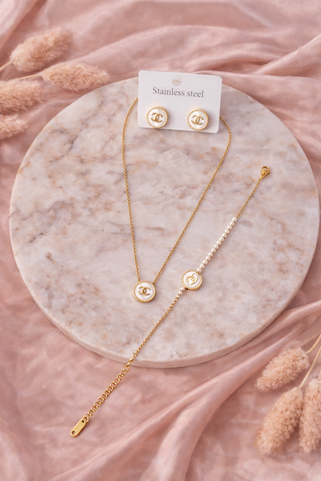 Elegant Gold Pearl 3-Piece Jewelry Set – Necklace, Bracelet & Earrings