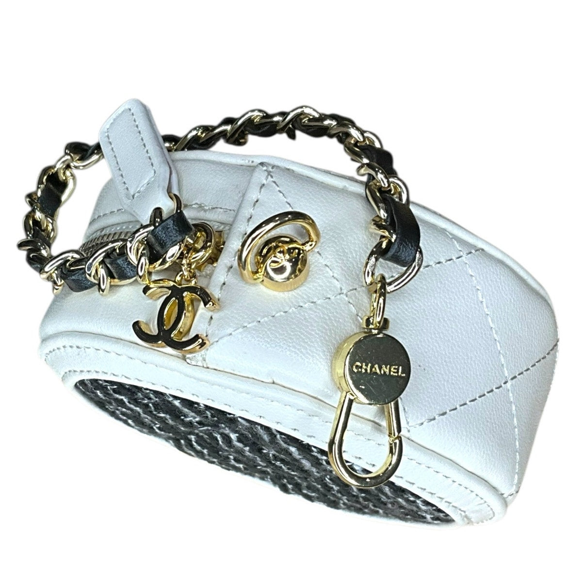 Chanel Makeup Tweed Quilted Round Filigree Pouch With Chain in white and black