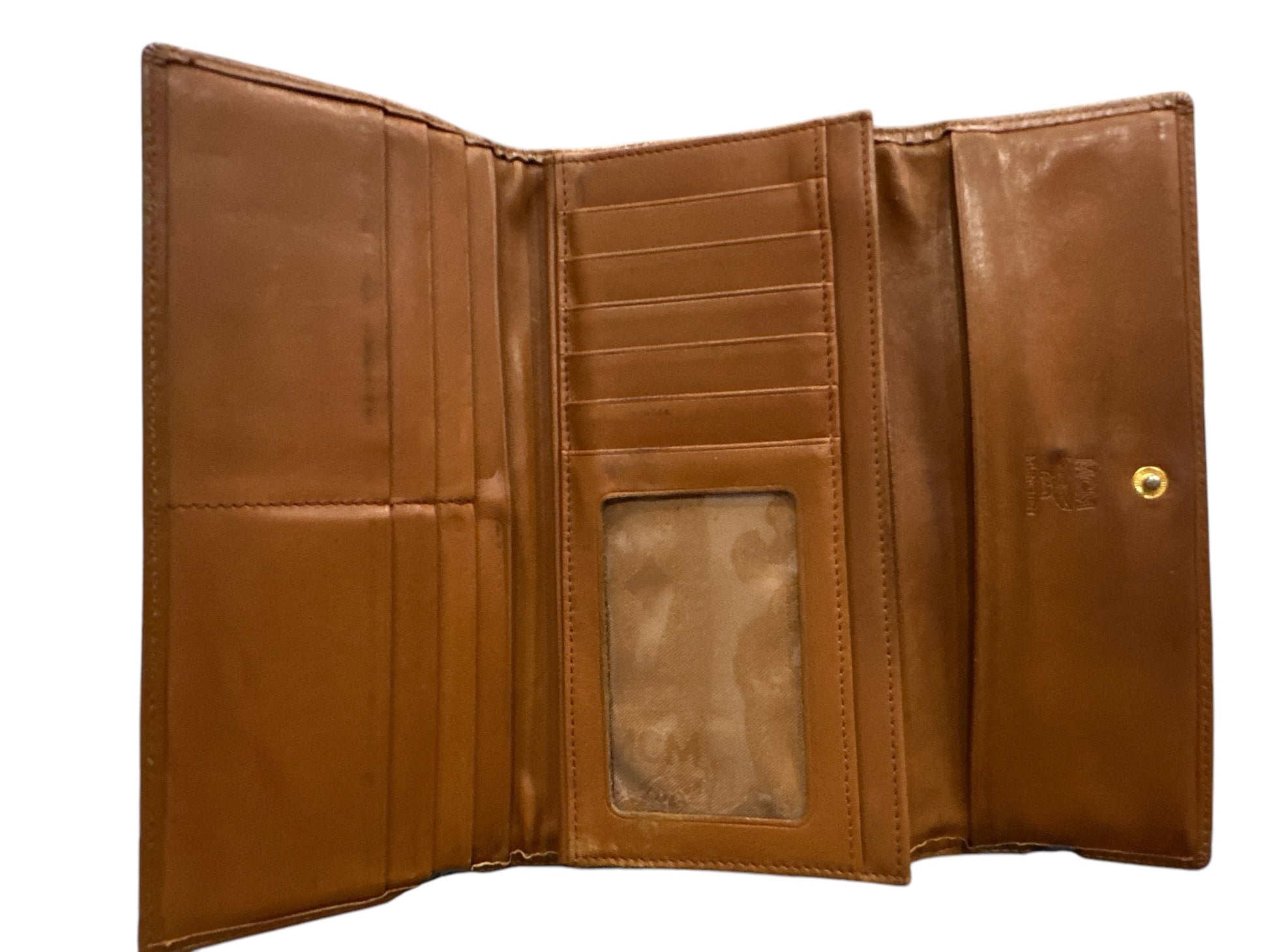 MCM Wallet COGNAC - Clairely Amazing