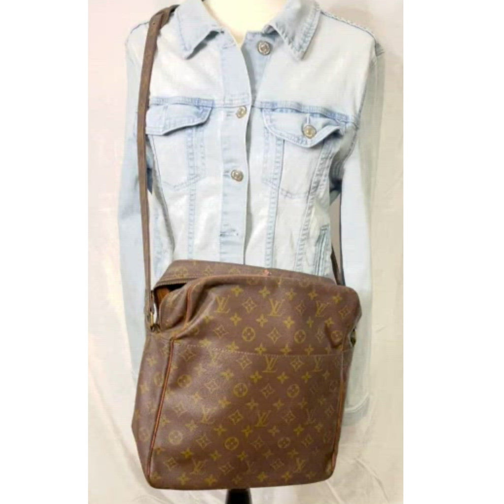 Louis Vuitton Monogram Messenger Bag