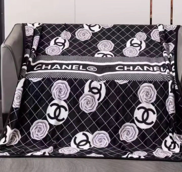 Luxe Plush Blanket – Various Designs (Limited Stock)