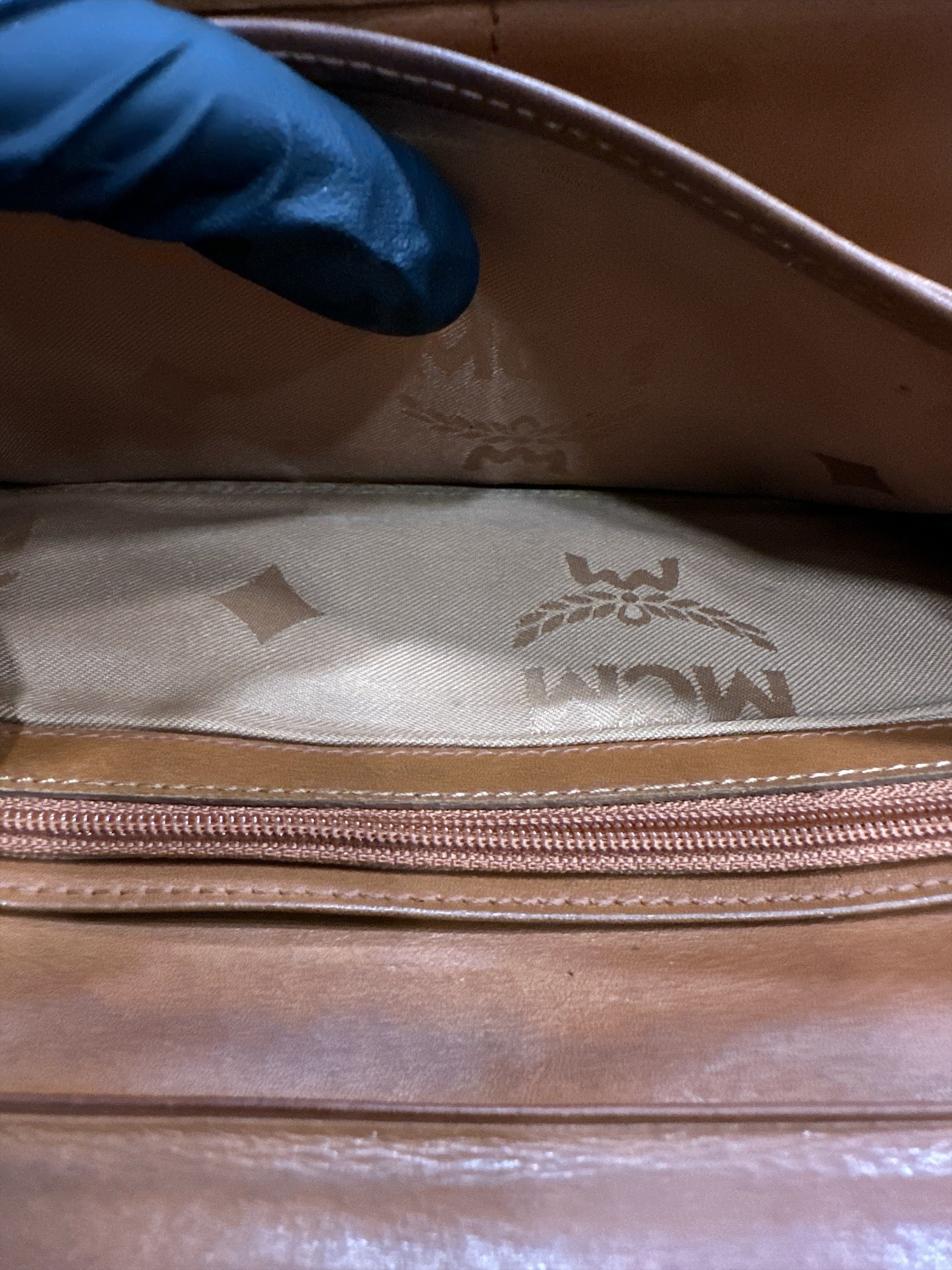 MCM Wallet COGNAC - Clairely Amazing