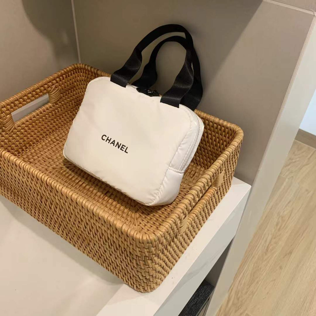 Chanel Beauty Puffy Mini Tote Bag (GWP)
