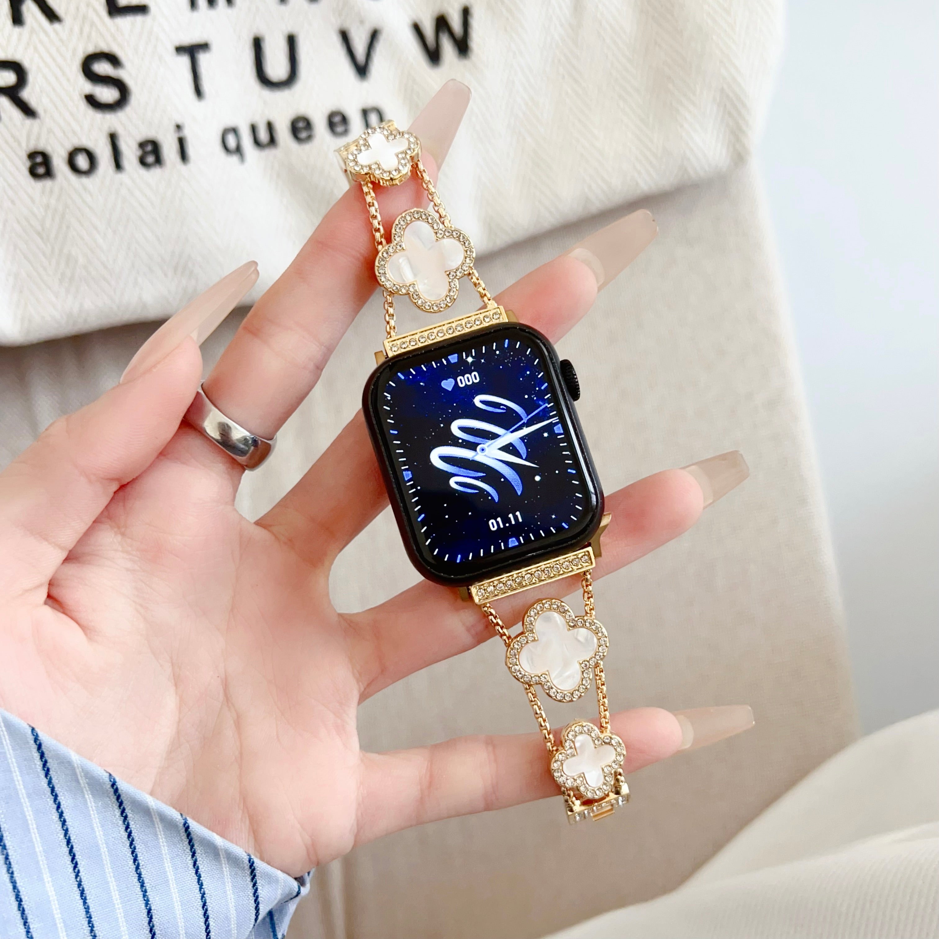 Clover Charm Fashion Smart Watch Band – Luxe Edition