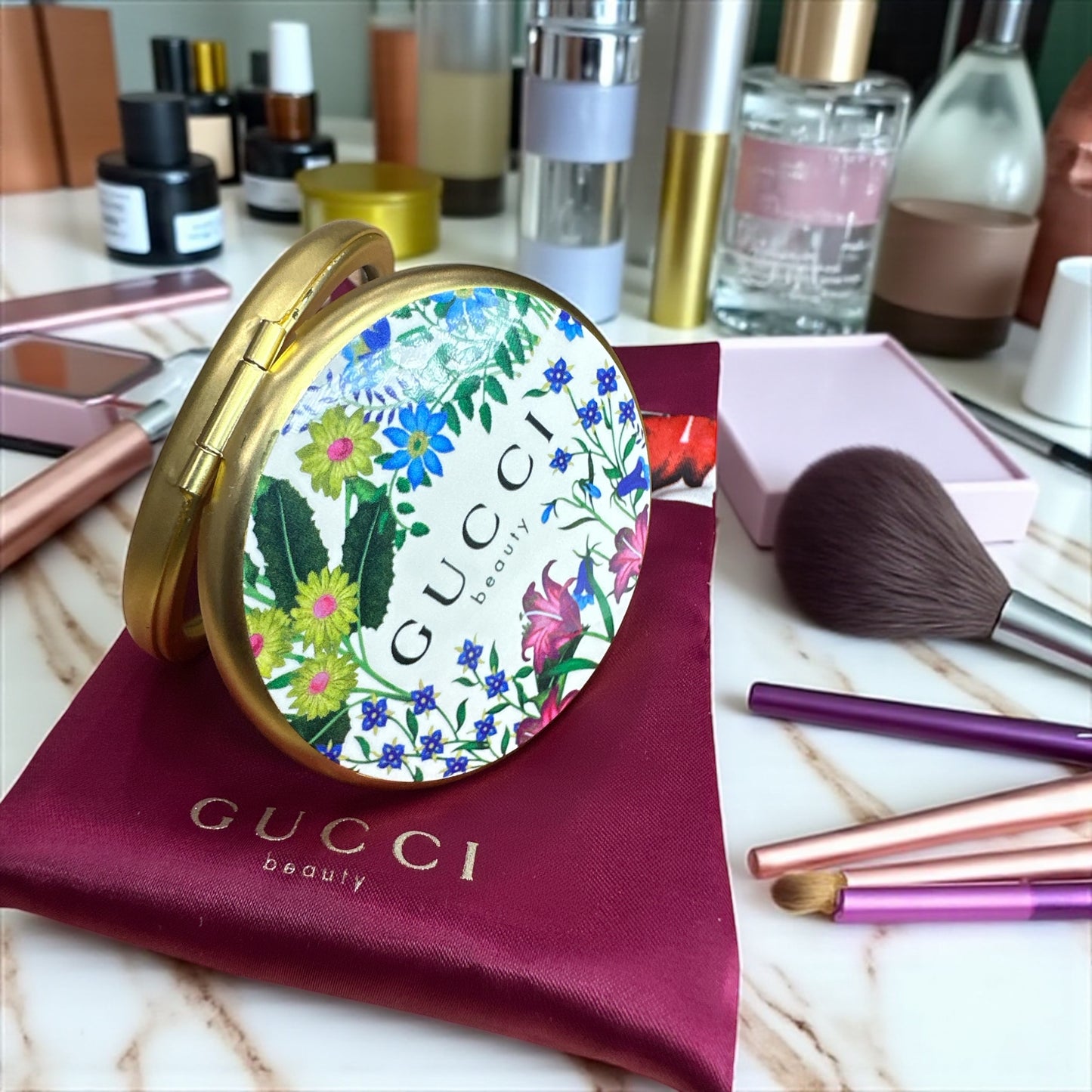 Gucci Beaute Floral Compact Mirror with Silk Pouch