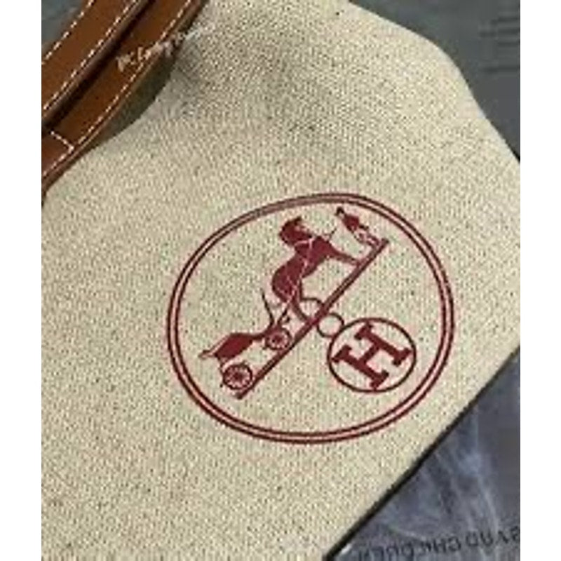 Hermès P'tit Arcon Shopping Bag with Matching Pouch | GWP Exclusive Canvas Shopper