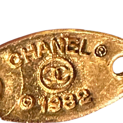 Chanel Gold Plated 1982 CC-logo chain bracelet - Clairely Amazing