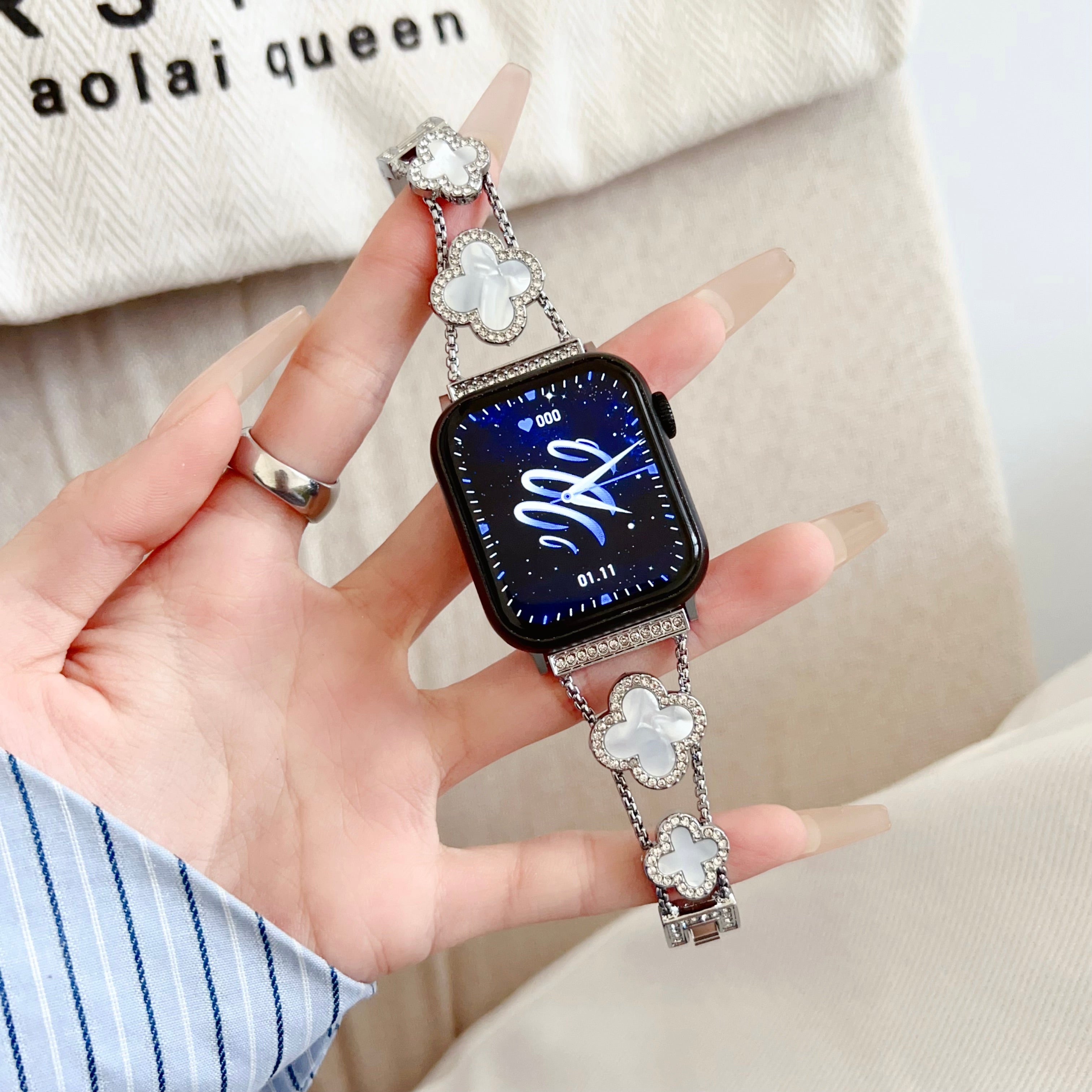 Clover Charm Fashion Smart Watch Band – Luxe Edition
