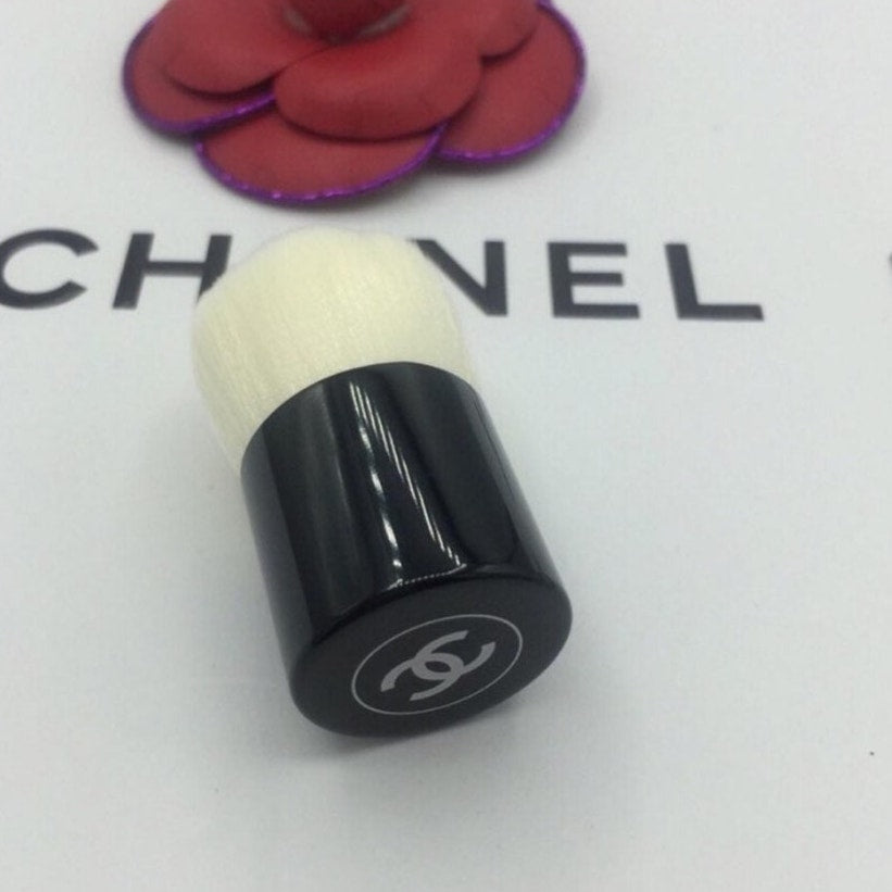Chanel Les Beiges Foundation Makeup Brush