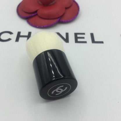 Chanel Les Beiges Foundation Makeup Brush