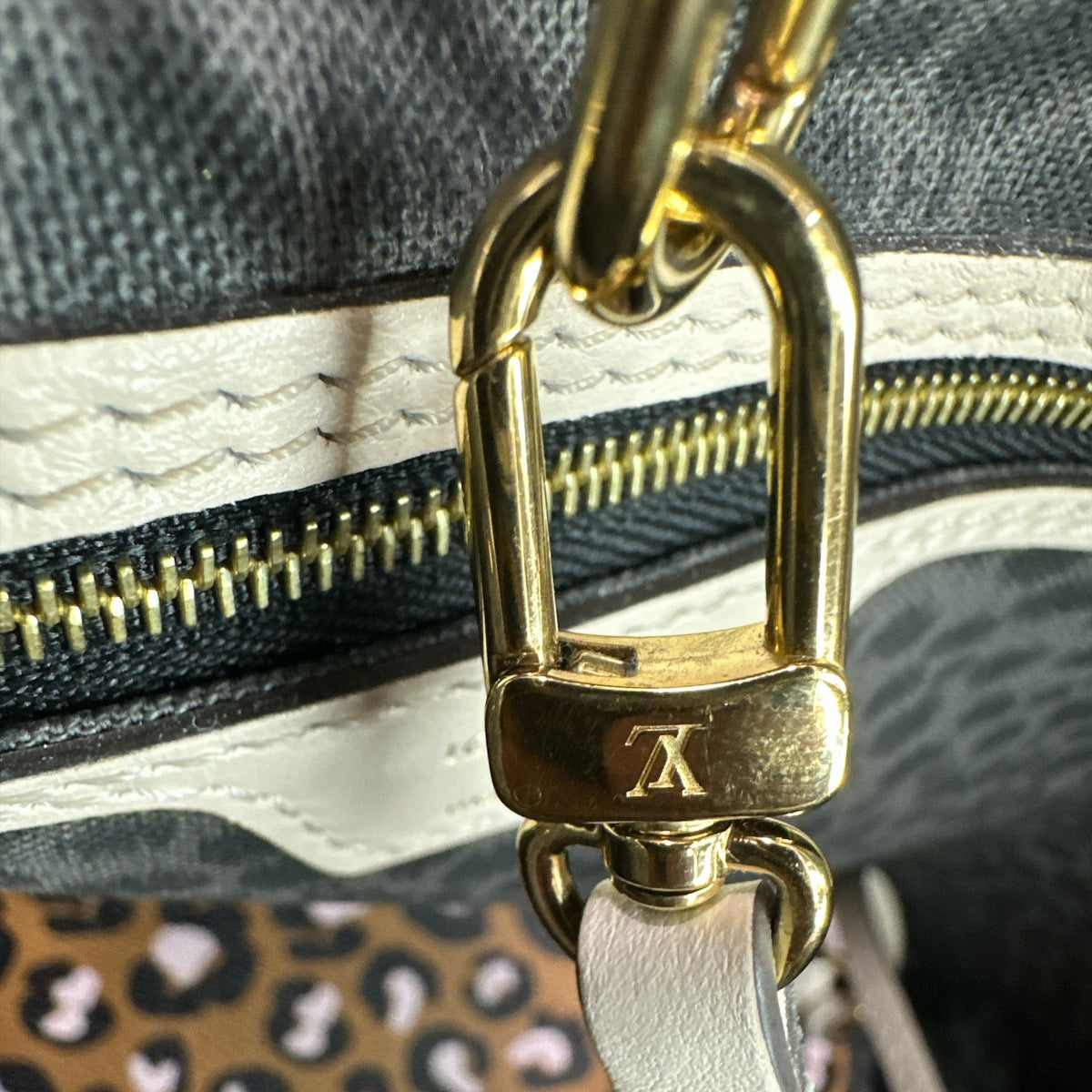 Louis Vuitton Wild at Heart Neverfull leather Tote MM - Clairely Amazing