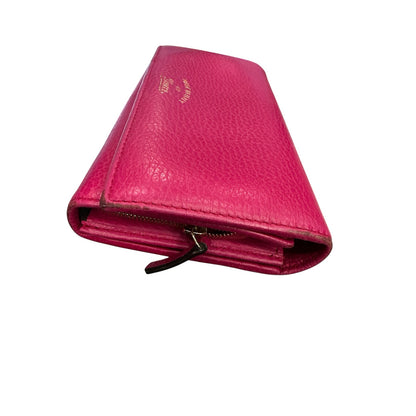 Gucci Magenta Swing Wallet
