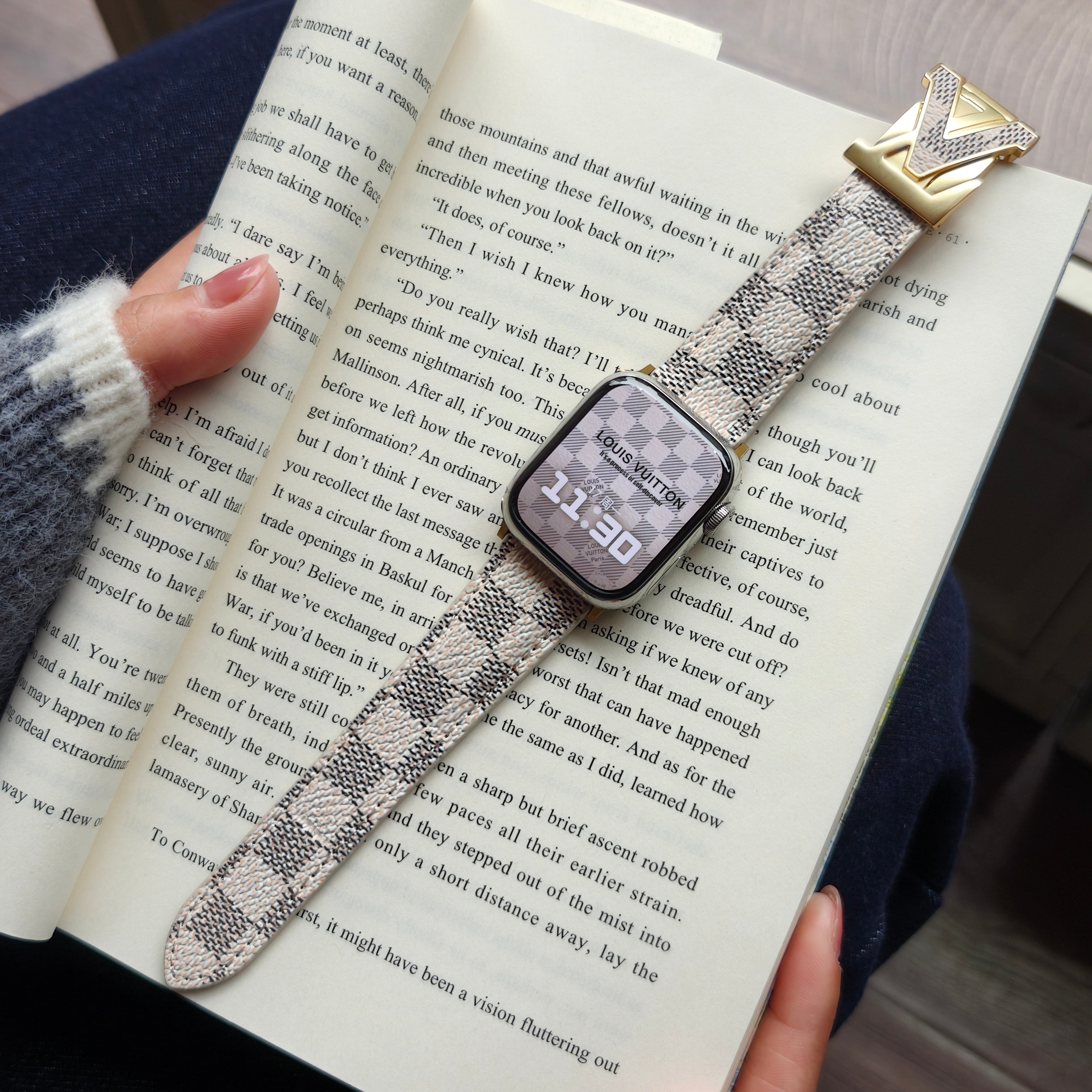 Fashion Luxe-Inspired Smart Watch Band