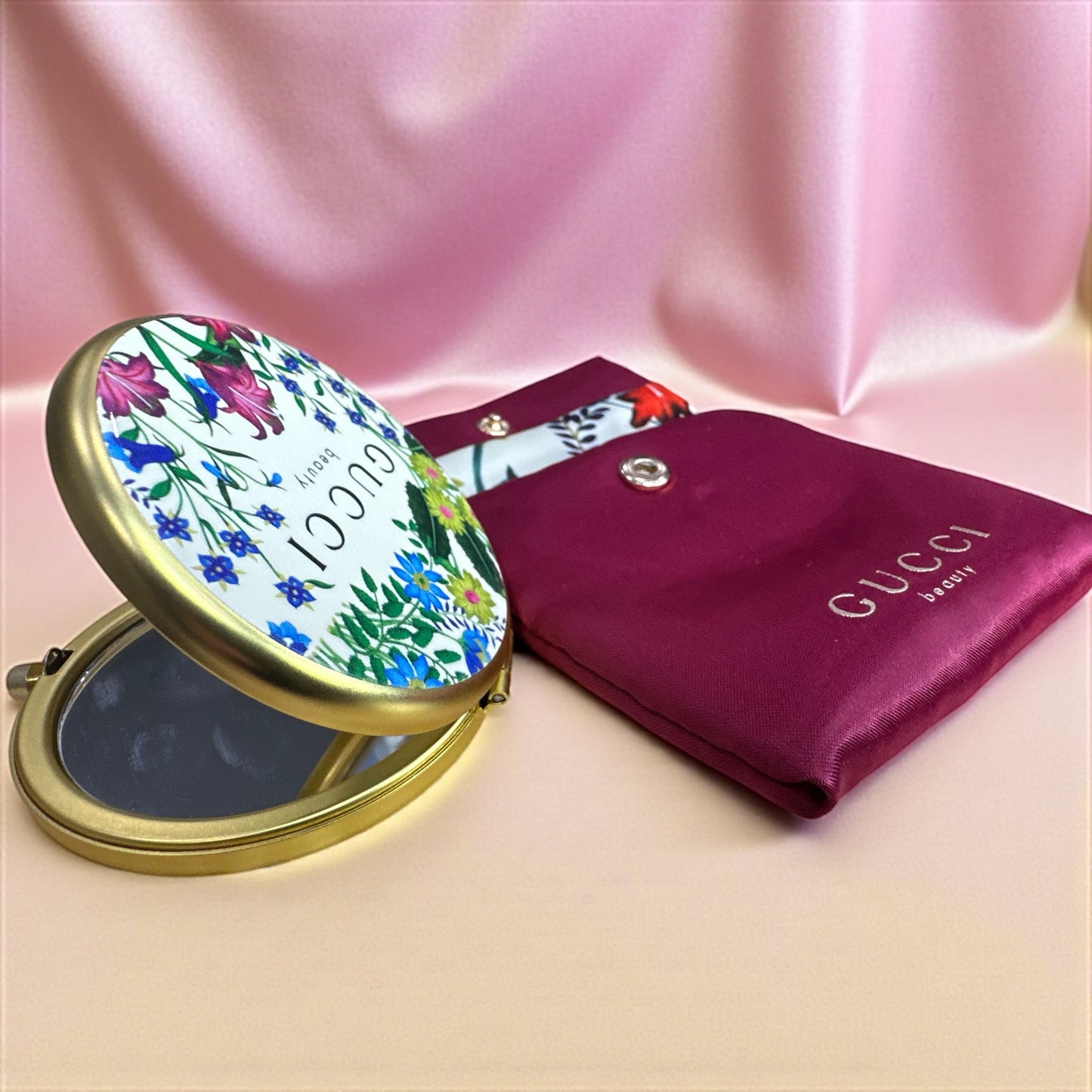 Gucci Beaute Floral Compact Mirror with Silk Pouch