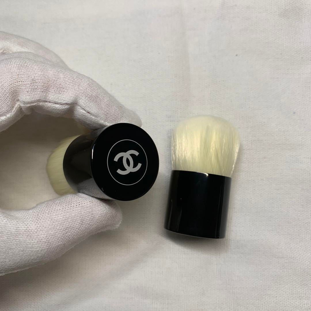 Chanel Les Beiges Foundation Makeup Brush