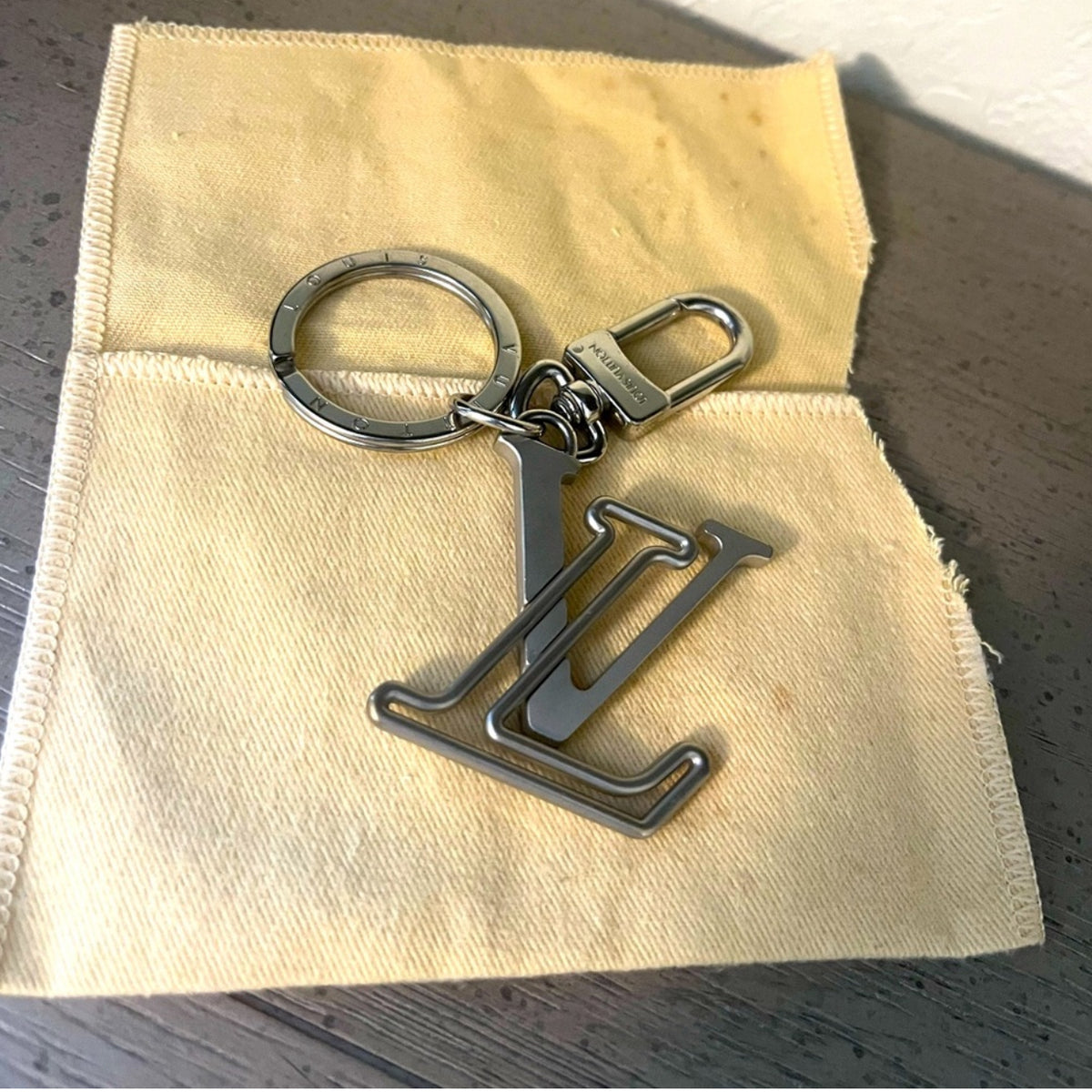 LV Shake Bag Charm Key Holder - Clairely Amazing