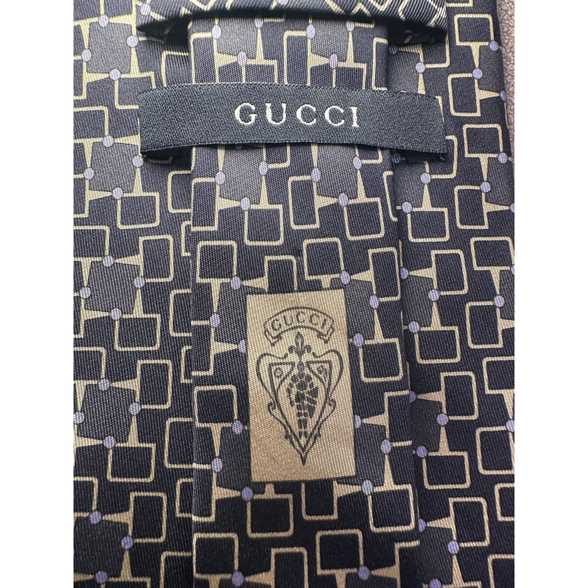 Elegant Gucci Silk Necktie
