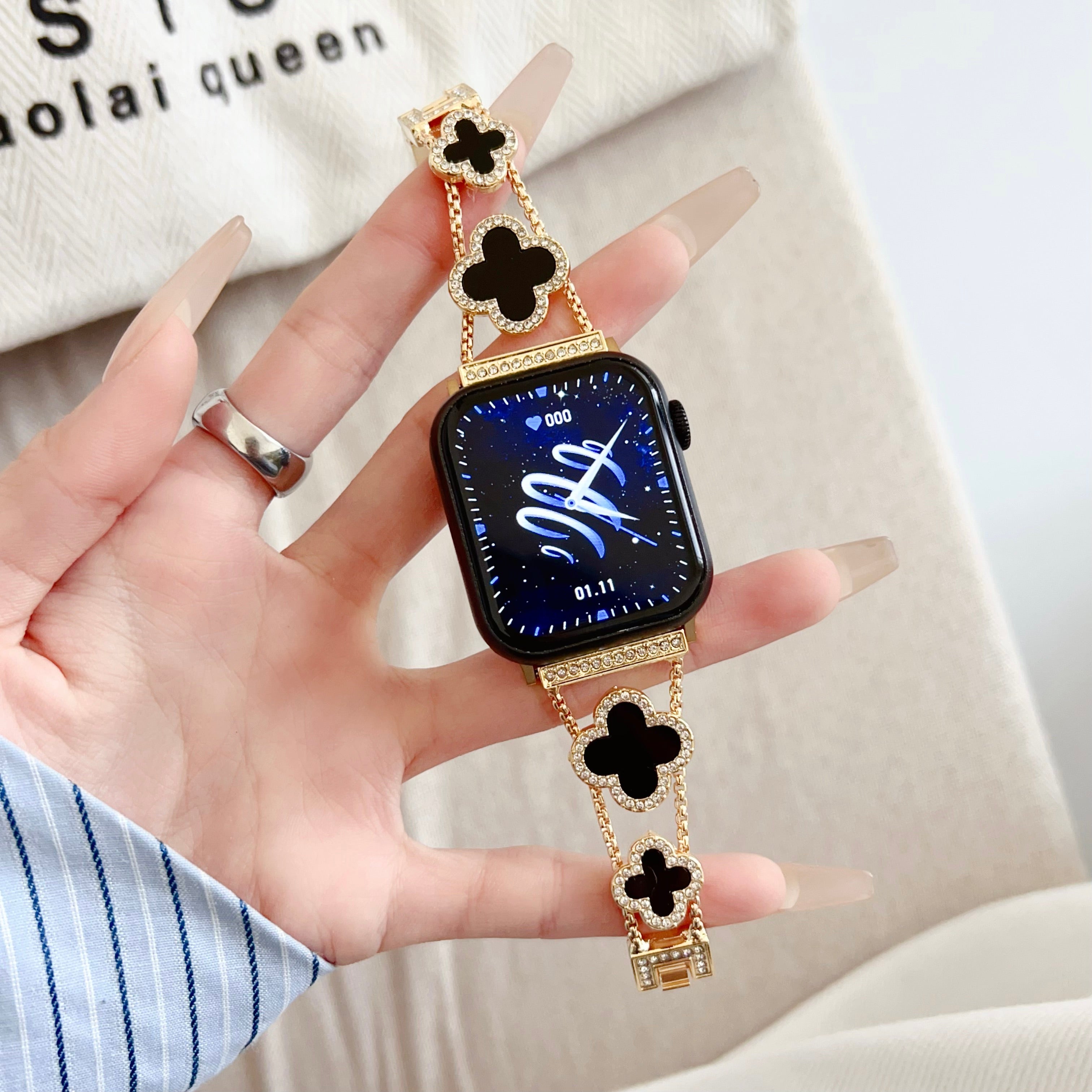 Clover Charm Fashion Smart Watch Band – Luxe Edition
