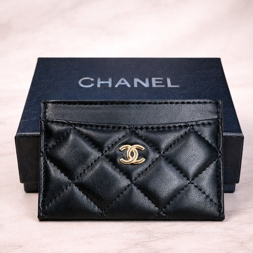 Chanel Beaute Luxury Quilted Leather Card Holder