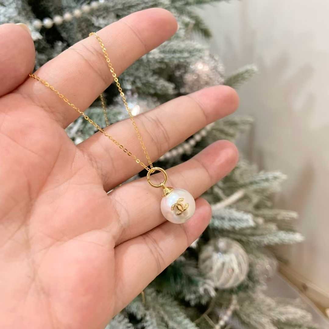 Chanel Pearl Pendant Necklace