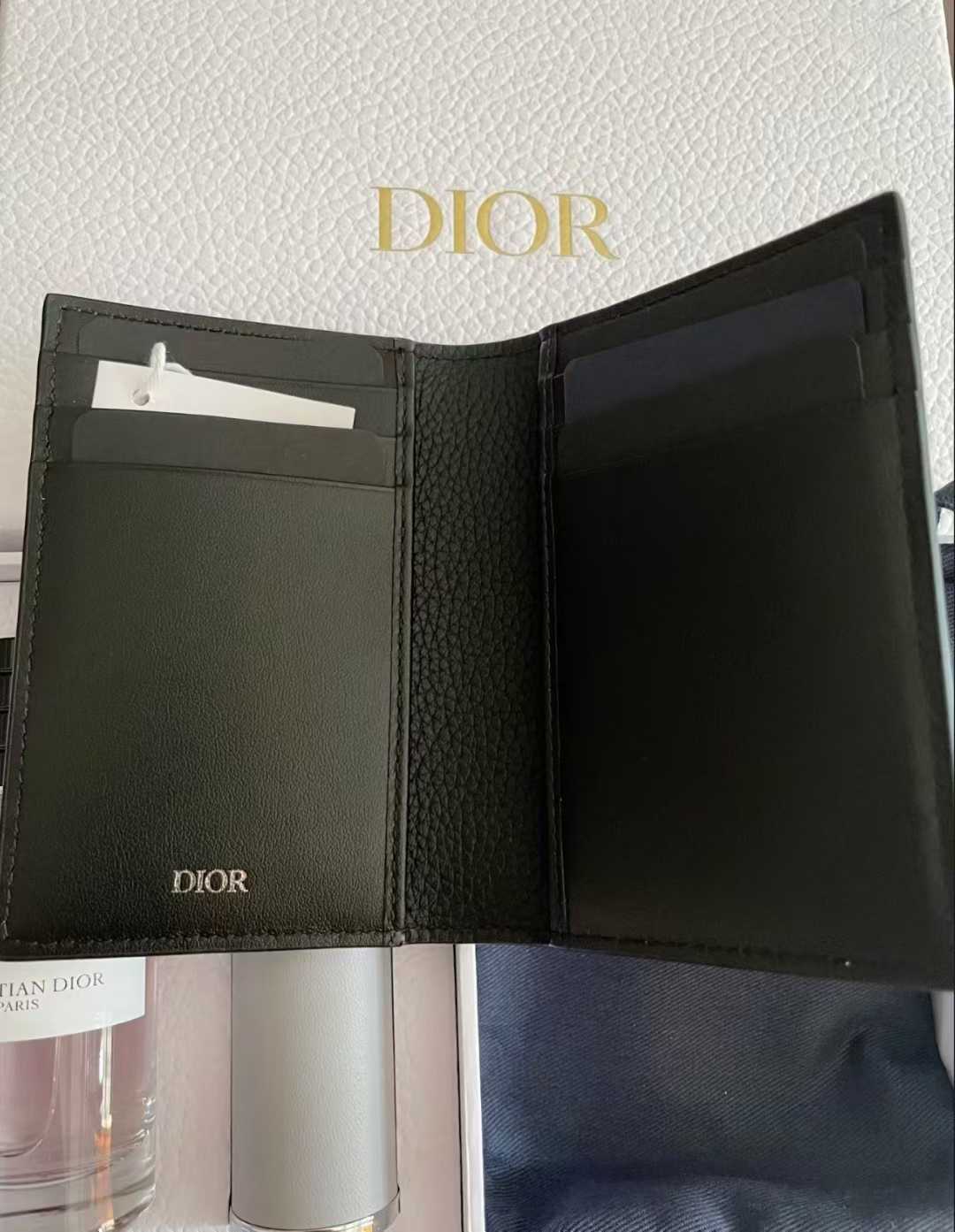 CD Parfums Black Bi-Fold Cardholder/ Wallet