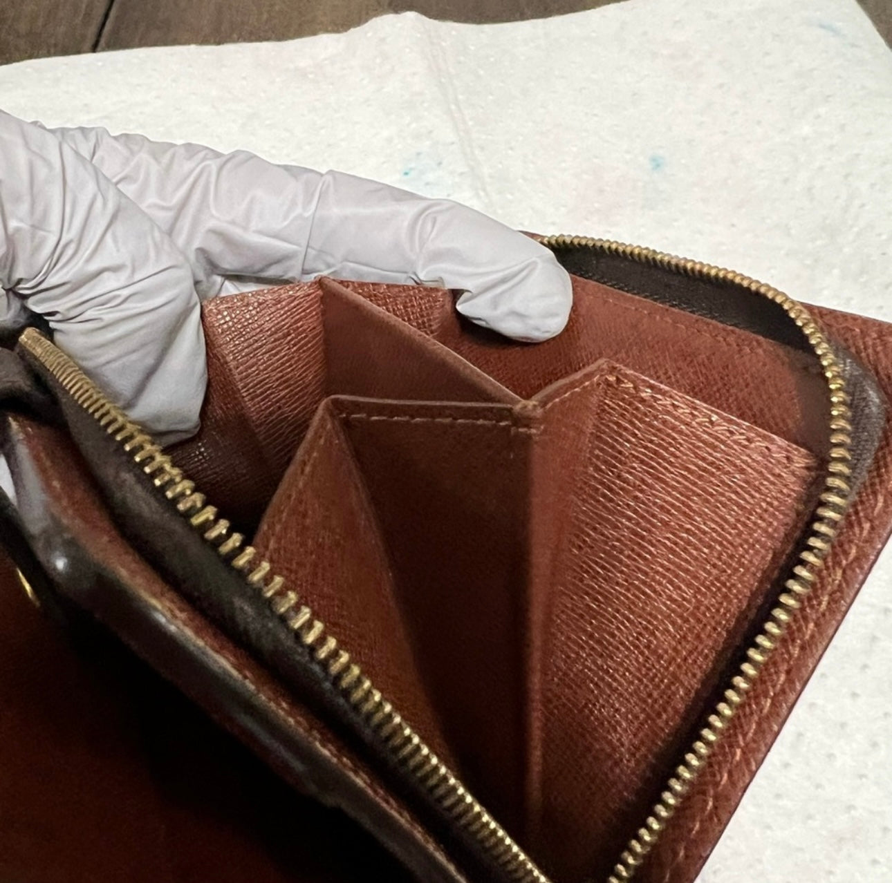 LV MONO BIFOLD WALLET - Clairely Amazing