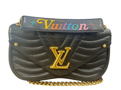 LOUIS VUITTON 
Calfskin New Wave Chain MM Black - Clairely Amazing