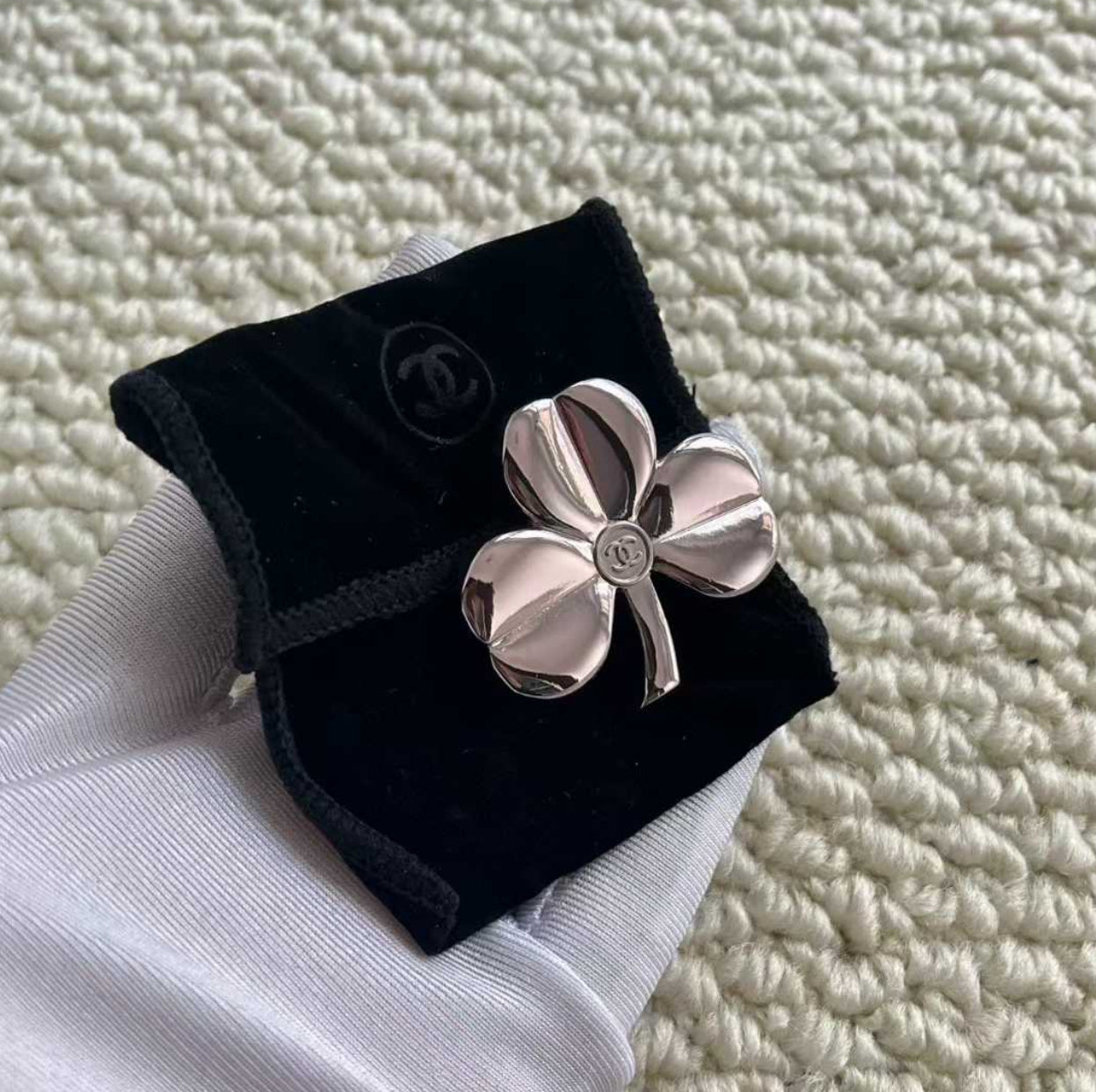 Clover Pin Brooch – Silver Metal