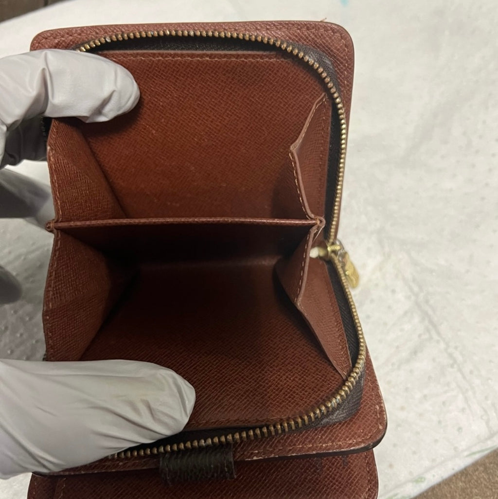 LV MONO BIFOLD WALLET - Clairely Amazing