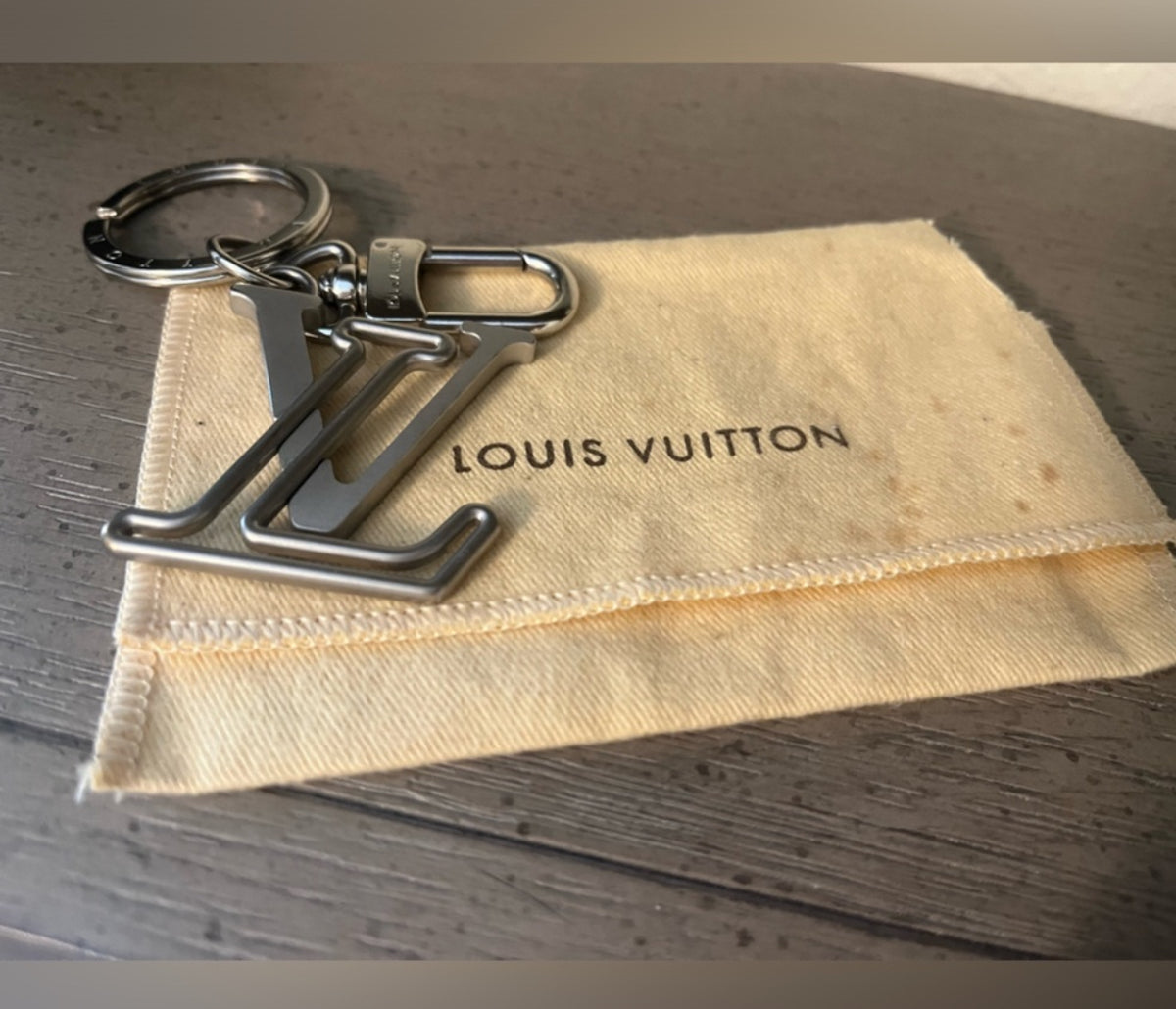 LV Shake Bag Charm Key Holder - Clairely Amazing