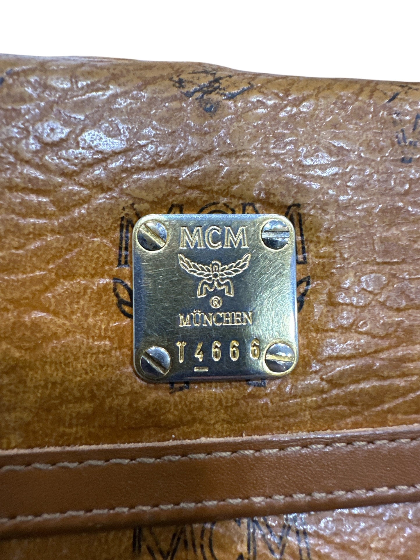 MCM Wallet COGNAC - Clairely Amazing