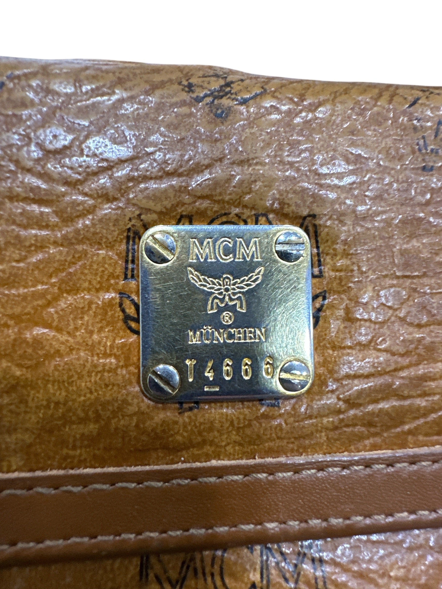 MCM Wallet COGNAC - Clairely Amazing