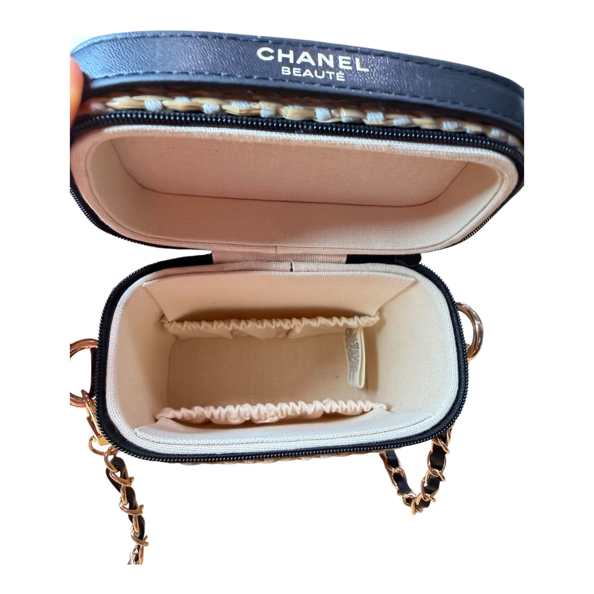 Chanel Beauté Straw Pouch – GWP Summer Cosmetic Case