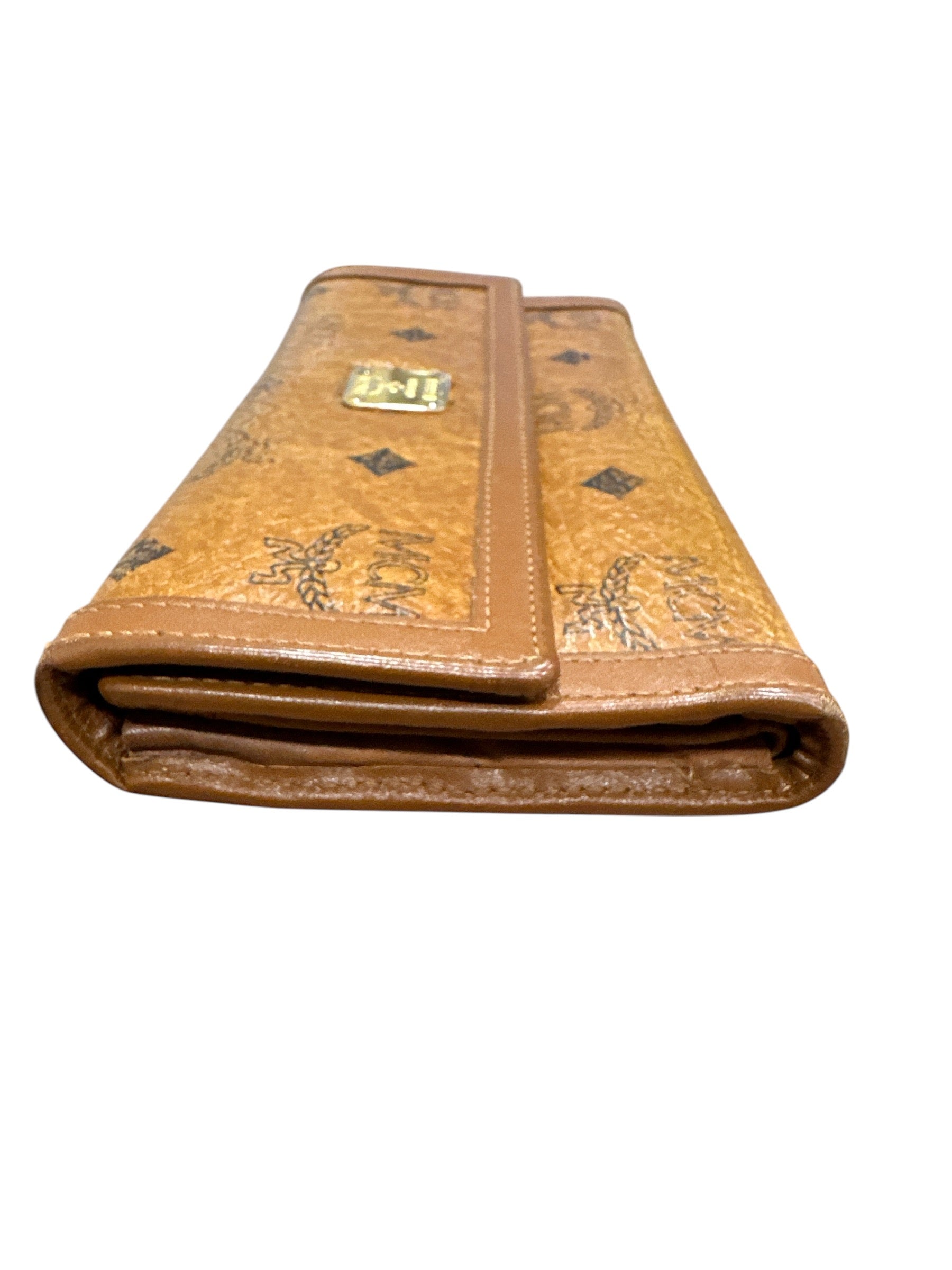 MCM Wallet COGNAC - Clairely Amazing