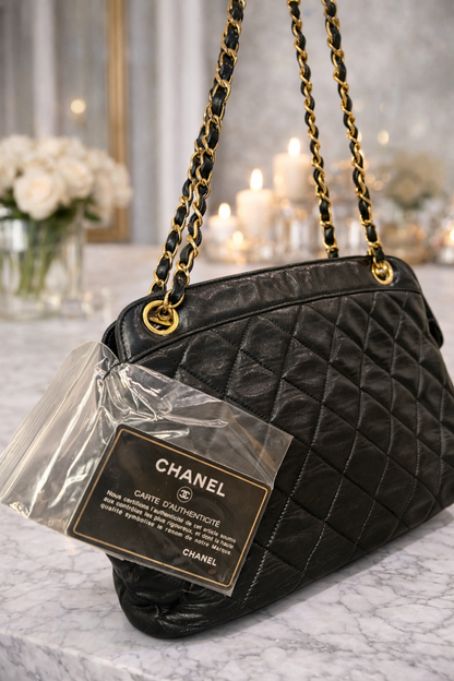 CHANEL Matelasse Shoulder Bag Leather Black