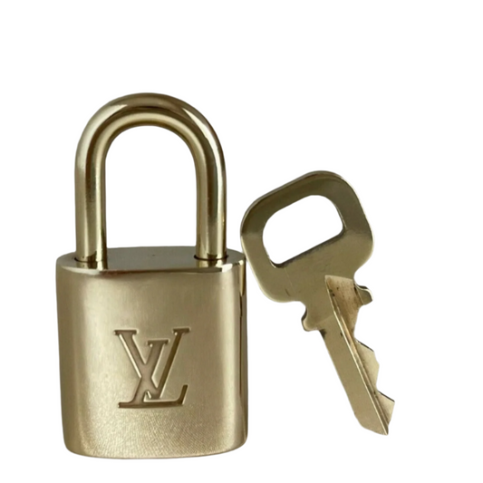 LV Lock and Key set - Clairely Amazing