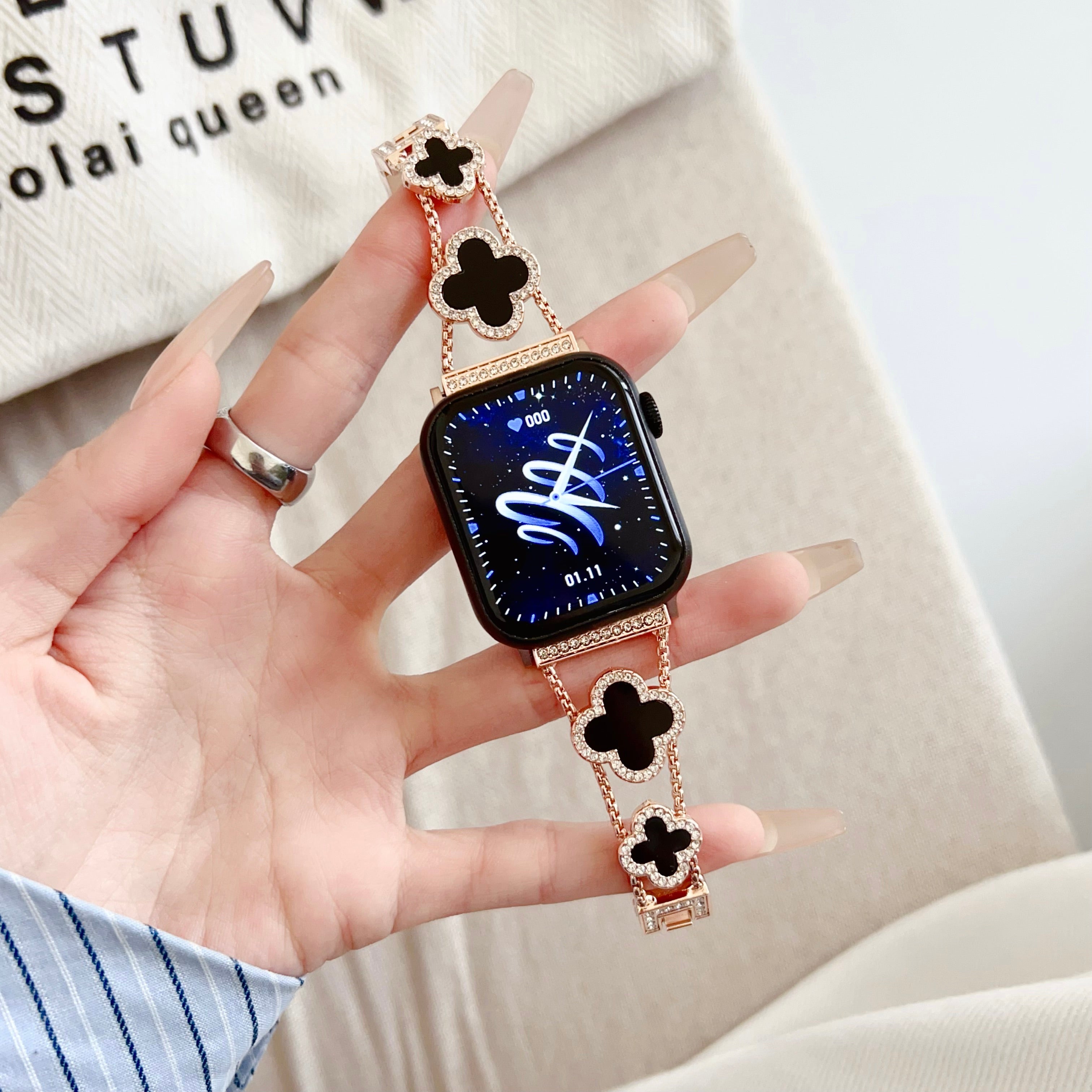 Clover Charm Fashion Smart Watch Band – Luxe Edition